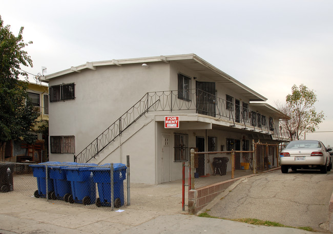 351 N Douglas St in Los Angeles, CA - Building Photo - Building Photo