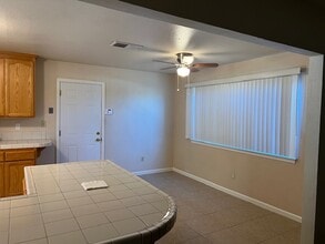 1266 Cindy Ct in Oakdale, CA - Building Photo - Building Photo