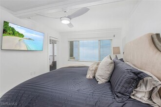 26340 Hickory Blvd in Bonita Springs, FL - Foto de edificio - Building Photo