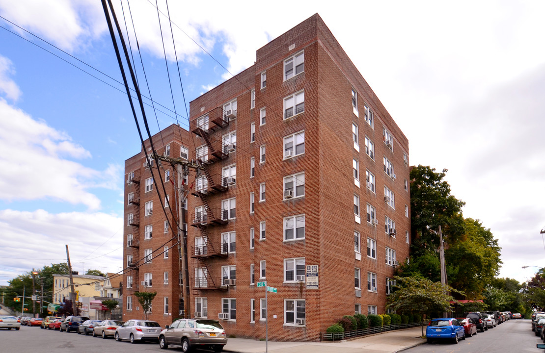 4380 Vireo Ave in Bronx, NY - Building Photo