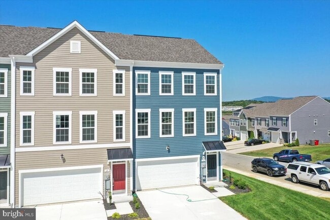 64 Stafford Pl in Falling Waters, WV - Building Photo - Building Photo