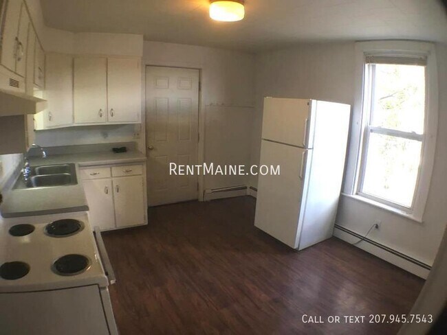 699 Main St in Bangor, ME - Building Photo - Building Photo