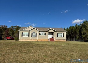 12232 Cedar Ln in Ashland, VA - Building Photo