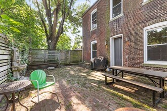 717 Lampton St in Louisville, KY - Foto de edificio - Building Photo