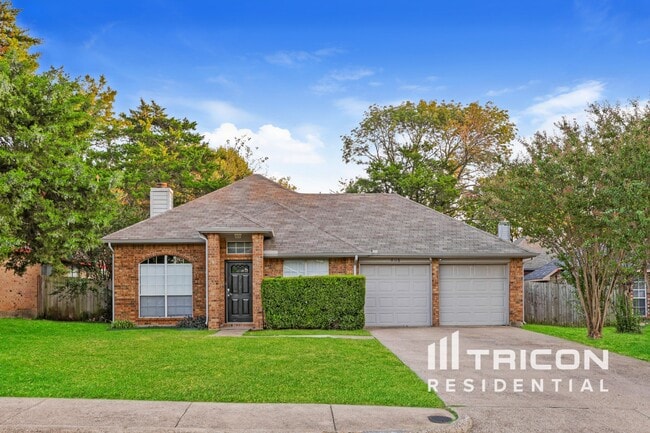 property at 805 Clover Hill Ln