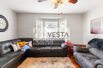 241 N Main St in Canton, NC - Building Photo - Building Photo