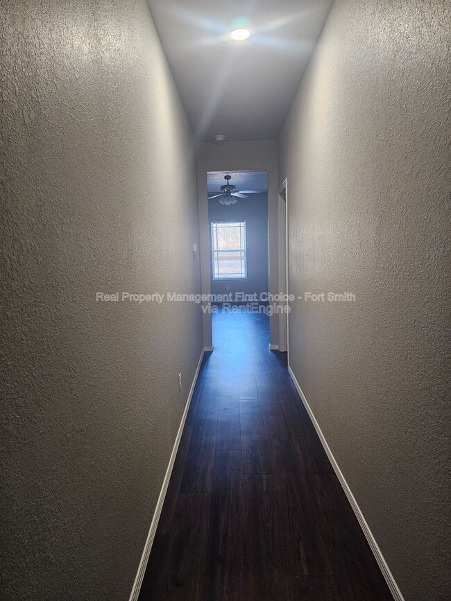 2124 Ingalls Ln in Alma, AR - Foto de edificio - Building Photo