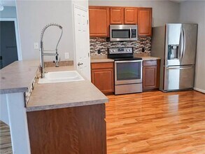 17556 Brentwood Ct in Ft. Myers, FL - Building Photo - Building Photo