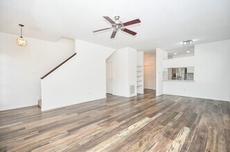 718 Country Pl Dr in Houston, TX - Building Photo - Building Photo