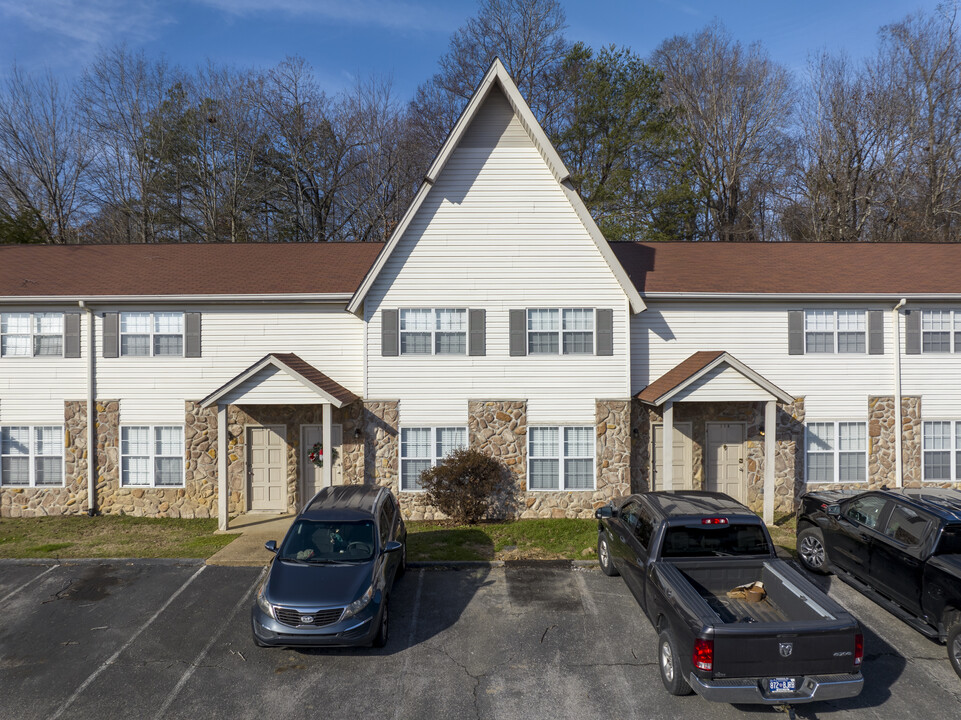 Country Oaks Apartments in Hixson, TN - Building Photo