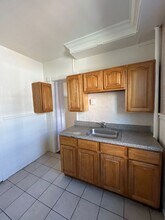 24 S 11th St-Unit -Unit 2 in Allentown, PA - Building Photo - Building Photo