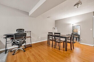 18991-1870A 70a Ave in Surrey, BC - Building Photo - Building Photo