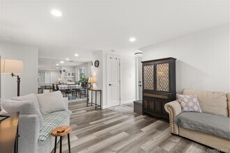 87 Birchwood Rd in Brookhaven, NY - Building Photo - Building Photo