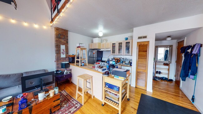 924 State St in New Haven, CT - Building Photo - Building Photo
