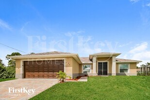 845 Chezy St E in Lehigh Acres, FL - Building Photo