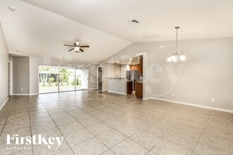 2912 NW 18th Pl in Cape Coral, FL - Building Photo - Building Photo