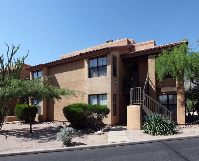 Skyline Villas in Tucson, AZ - Foto de edificio - Building Photo