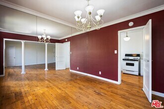 1323 N Olive Dr, Unit 29C in West Hollywood, CA - Foto de edificio - Building Photo