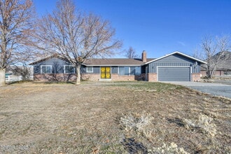 430 Calle De La Plata in Sparks, NV - Building Photo - Building Photo