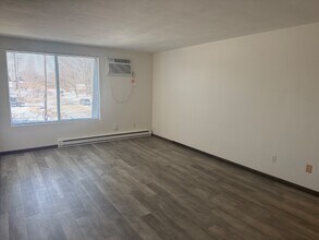 5858 Anthony Pl in Monona, WI - Building Photo - Building Photo