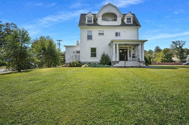 property at 30 Fairmont Pl