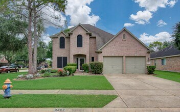 3203 Blaesser Dr in Pearland, TX - Building Photo - Building Photo