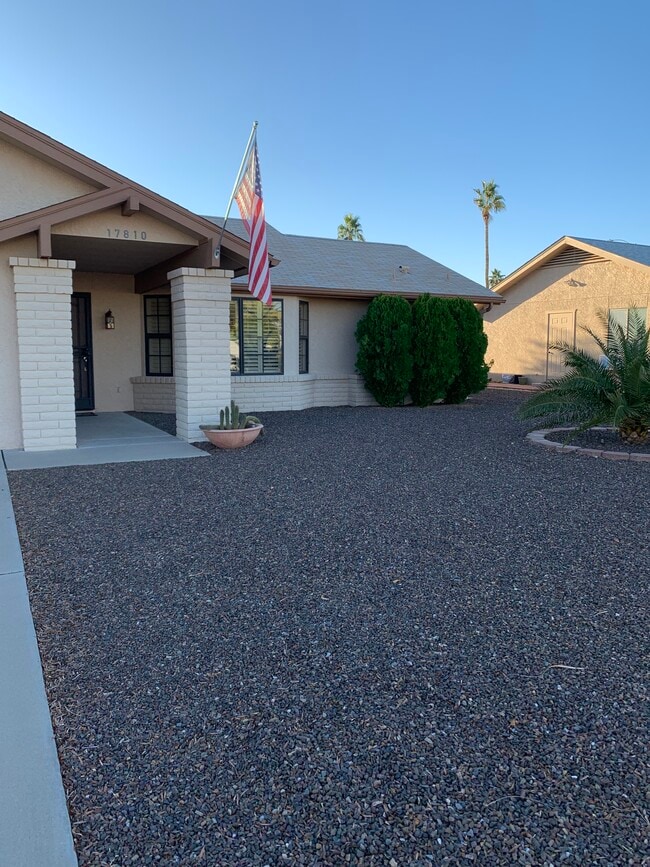 17810 N Desert Glen Dr in Sun City West, AZ - Foto de edificio - Building Photo
