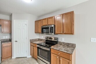 8415 Gates Corner Dr in Indianapolis, IN - Building Photo - Building Photo