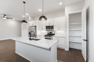 2306 Lloyd Ave in Nashville, TN - Building Photo - Building Photo