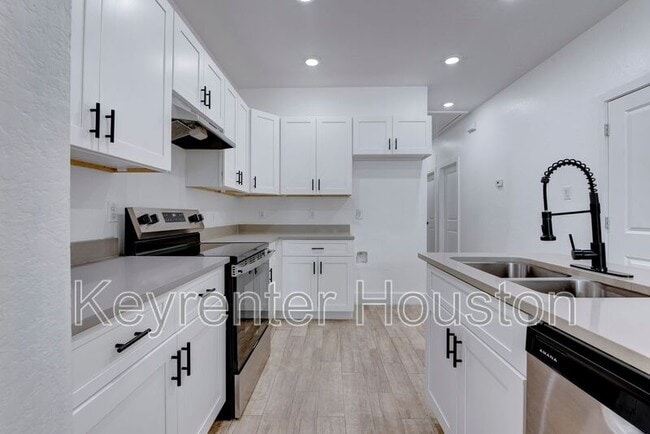 property at 5121 Southwind St