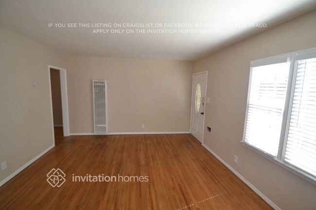 127 E 79th St in Los Angeles, CA - Building Photo - Building Photo