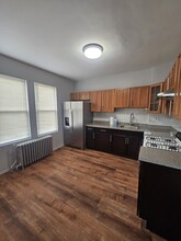 189 Belvidere Ave, Unit Apart #2, 2nd floor in Jersey City, NJ - Building Photo - Building Photo