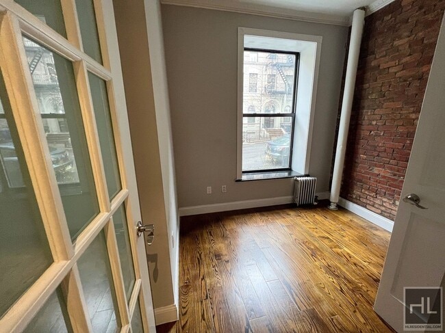 W 103RD ST. in New York, NY - Building Photo - Building Photo