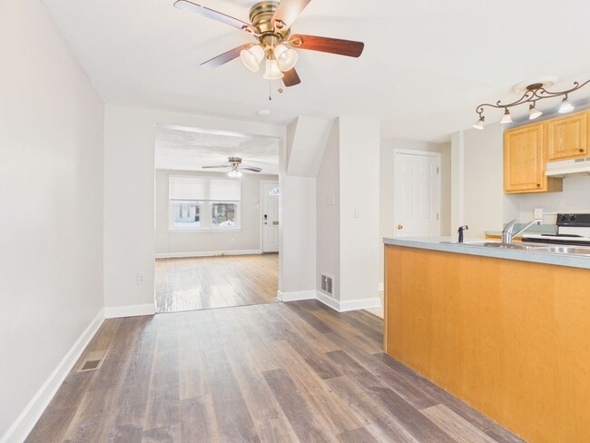 2210 Kensington St in Harrisburg, PA - Building Photo - Building Photo