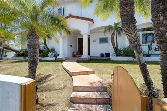 1660 Catalina Ave in Seal Beach, CA - Building Photo - Building Photo