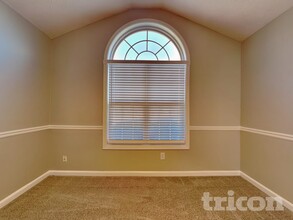 2051 Meadowglen Ln in Loganville, GA - Foto de edificio - Building Photo