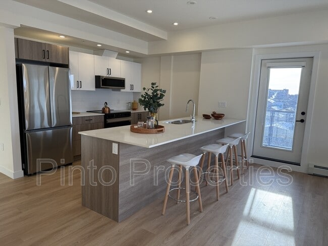 8615-8108 108 St NW in Edmonton, AB - Building Photo - Building Photo