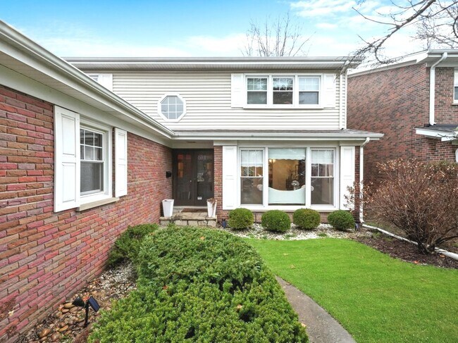 5238 Pratt Ave in Skokie, IL - Building Photo - Building Photo