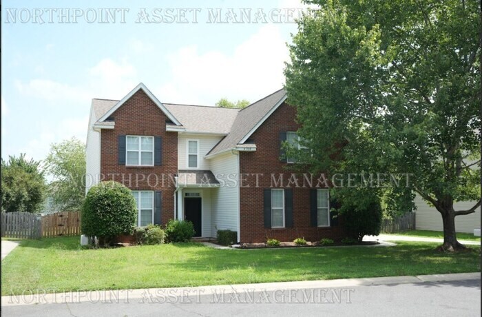 4708 Sandtyn Dr in Waxhaw, NC - Building Photo