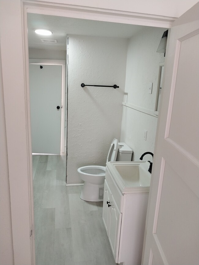 630 W King Ave, Unit 630 W King, Unit E