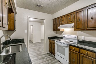 1629 Westridge St in Cleburne, TX - Building Photo - Building Photo