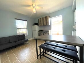 5753 SE Mercedes Ave in Stuart, FL - Building Photo - Building Photo