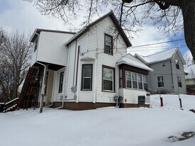 1206 Pringle Ave in Jackson, MI - Building Photo