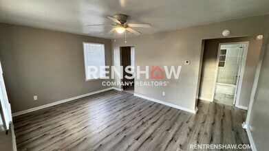 1810 Blair Hunt Dr in Memphis, TN - Building Photo - Building Photo