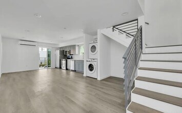 1885 W 20th St in Los Angeles, CA - Building Photo - Building Photo