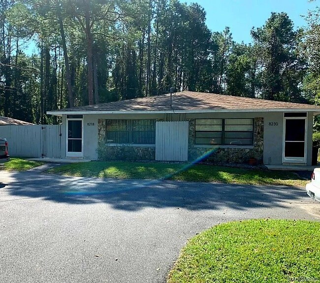 8218 W Bavarian St Homosassa, FL Casas y apartamentos de Alquiler