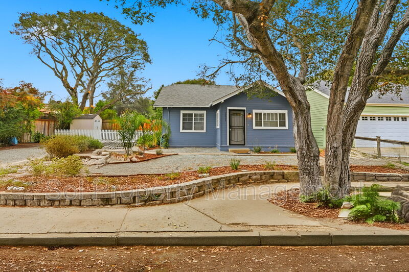 2625 Howe St in Santa Cruz, CA - Building Photo