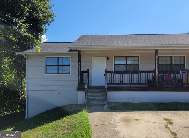 property at 400 Meadowview Dr