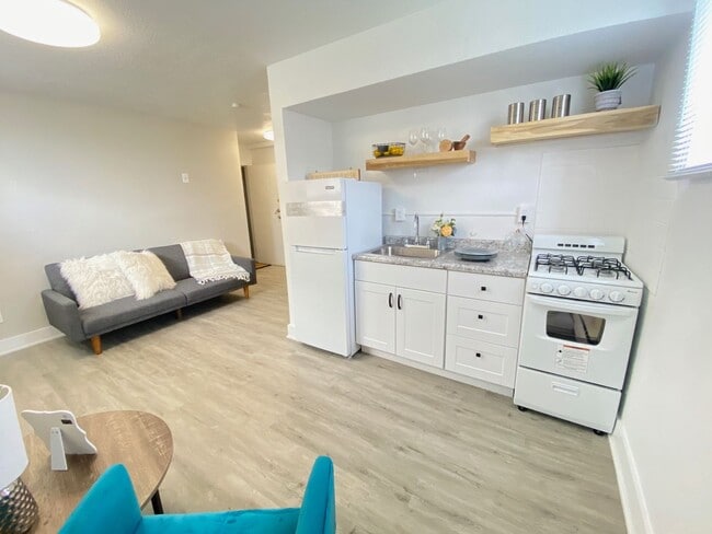 property at 1246 E Seneca Ave