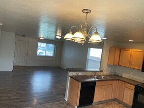 13710 Key west St. in Caldwell, ID - Foto de edificio - Building Photo